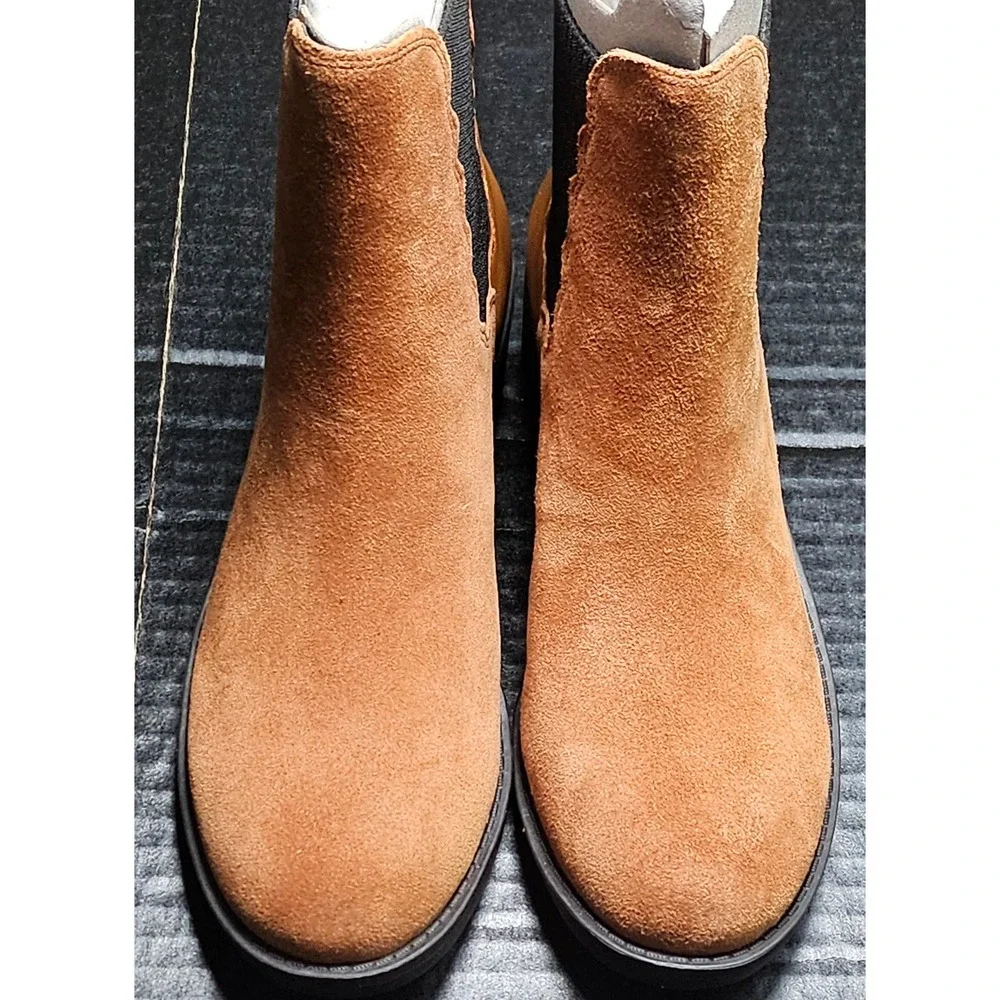 Lori Goldstein Wylie Tan Suede Leather Scalloped Chelsea Boots LI-WYLIE Womens 6